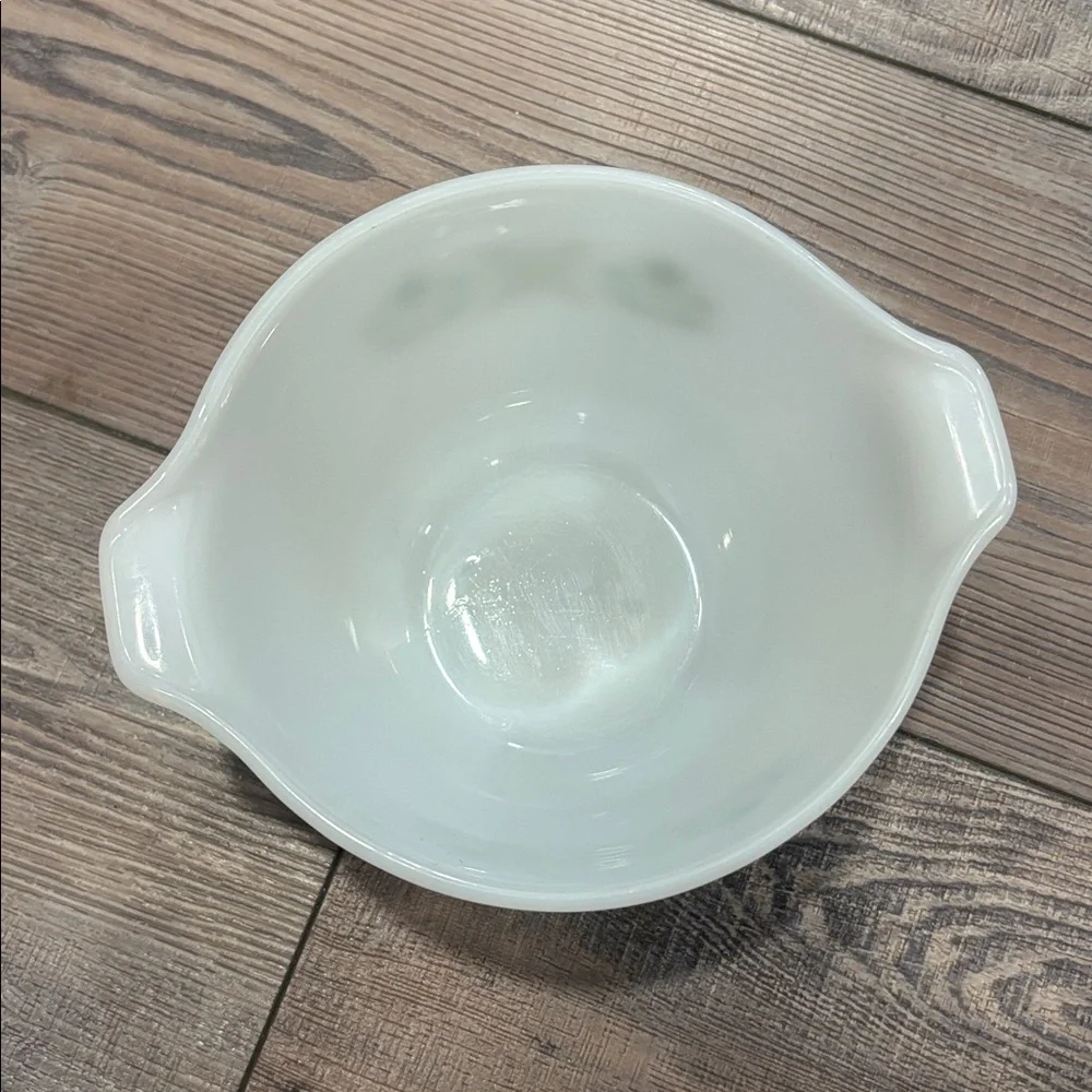 Vintage Anchor Hocking Fire King Milk Glass Bowl